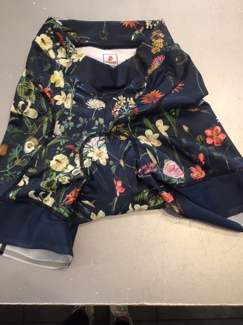 WILD FLOWERS SHORTS – Bild 3