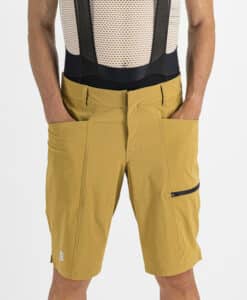 GIARA OVERSHORT LIGHT LIQUORICE